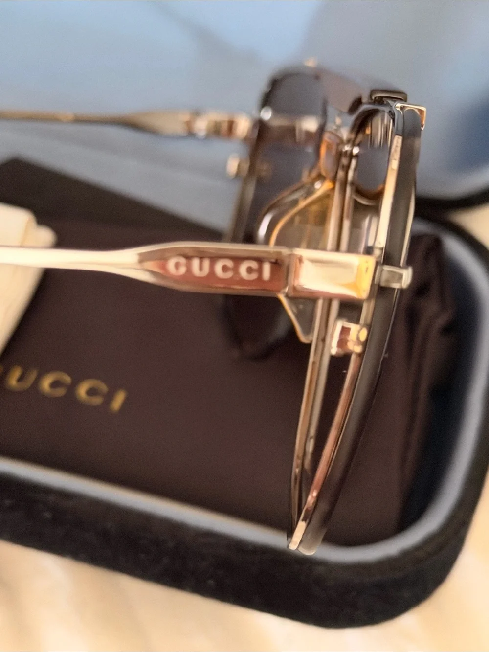 GUCCI Silver/Brown sunglasses. Unisex